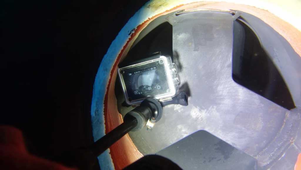 Close visual inspection of Scrubber overboards-divingstatus