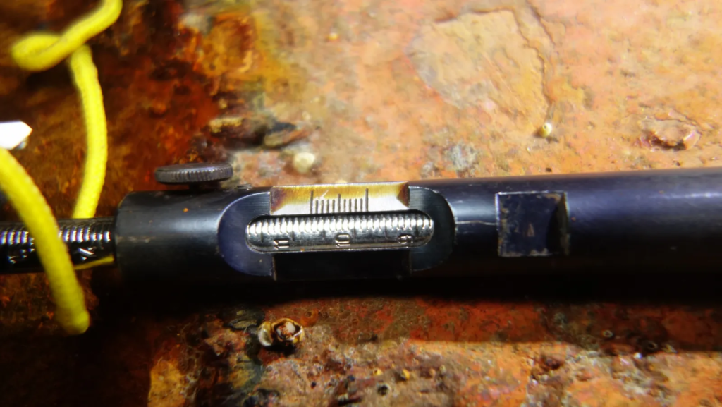 tailshaft-measurement-with-poker-gauge-divingstatus